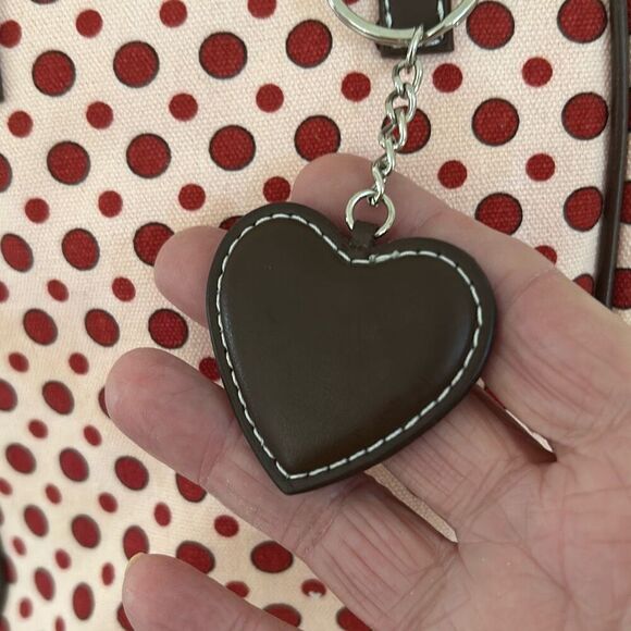 Bath & Body Works Heart Tote - Picture 2 of 4